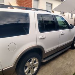 2003 Ford Explorer