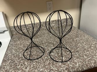 For hold hat to support