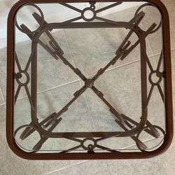 2 Beautiful End Tables 