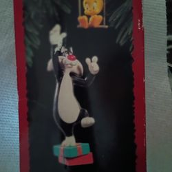 Sylvester N Tweety Hallmark 2 Piece Ornaments 
