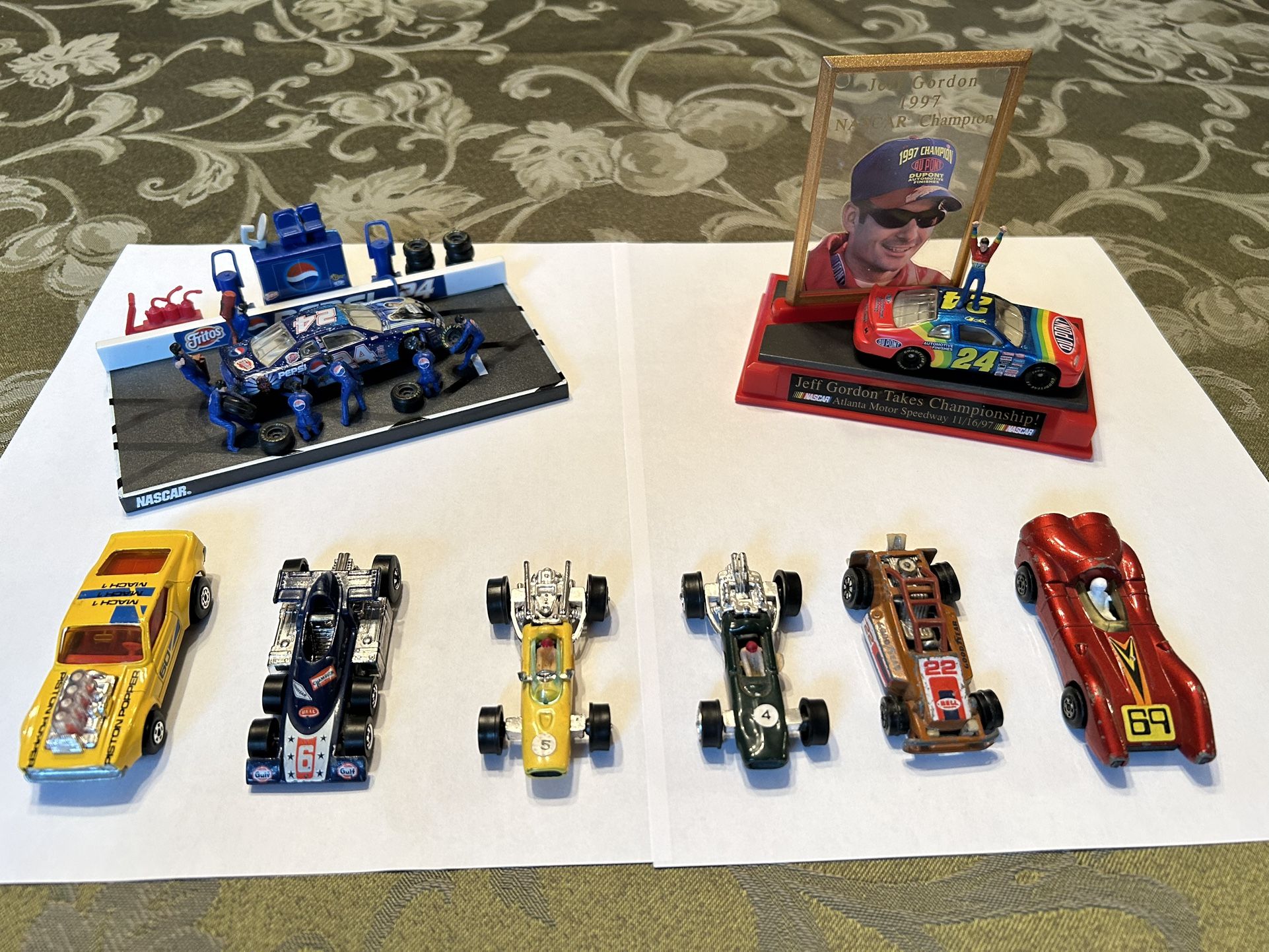 Vintage Racing Cars & Displays