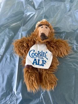 This is a 1988 "Cookin' with ALF" Burger King Promotional Plush Hand Puppet.