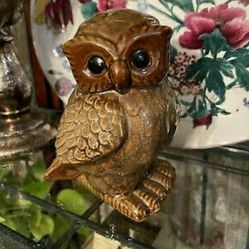 cute Brown OWL statue / Figurine / Decor 7 in tall


 