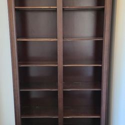 Bookcase With Lots Of Shelves