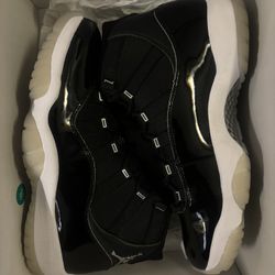 Jordan 11 “Jubilee” size(11M). VNDS(Like New). Comes with Og all. Tap in 📲