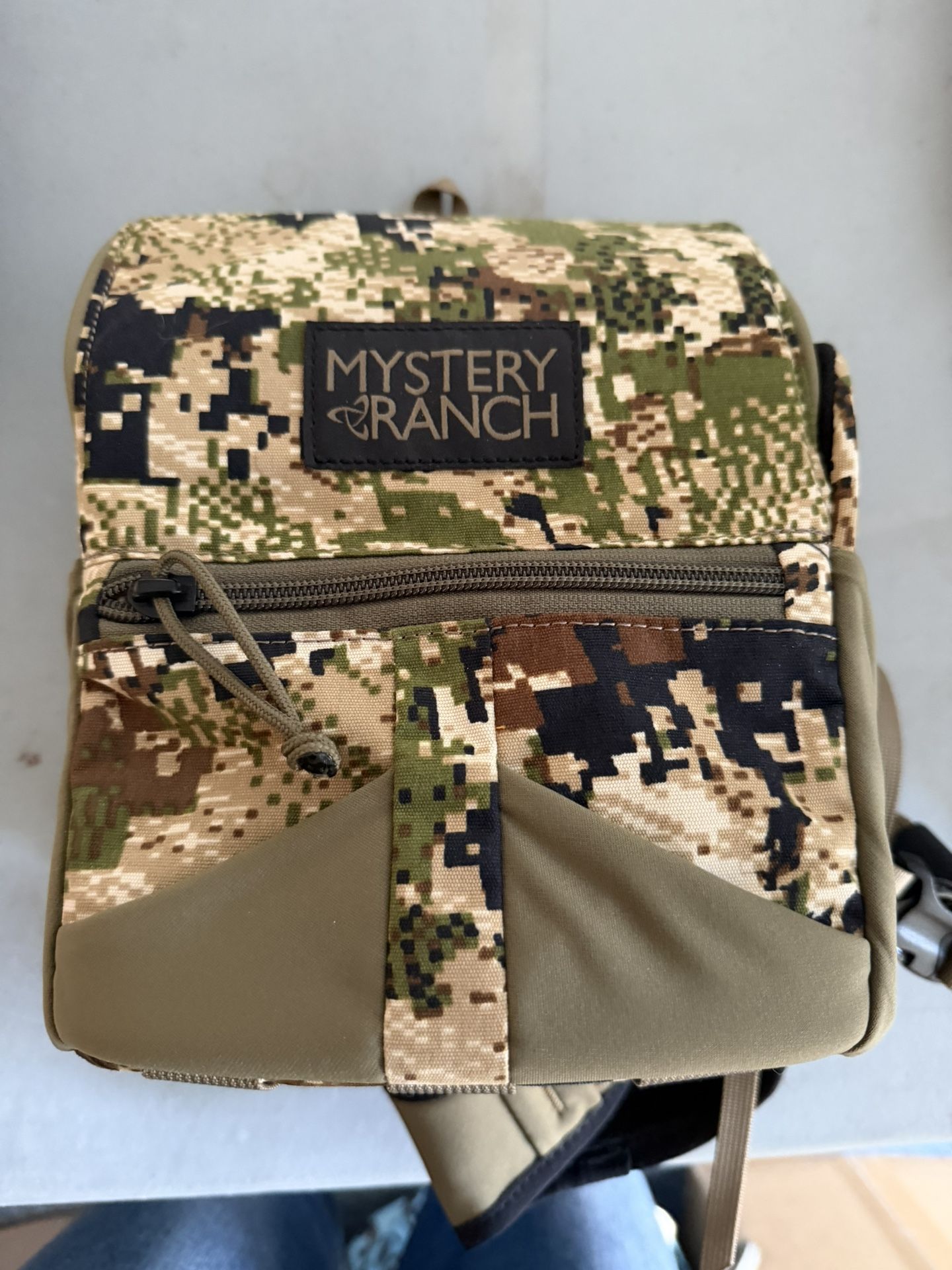 New Mystery Ranch Bino Case