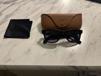 Ray-Ban Meta Smart Glasses