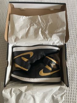 Brand New Air Jordan 1 Mid "Metallic Gold" - Size 11