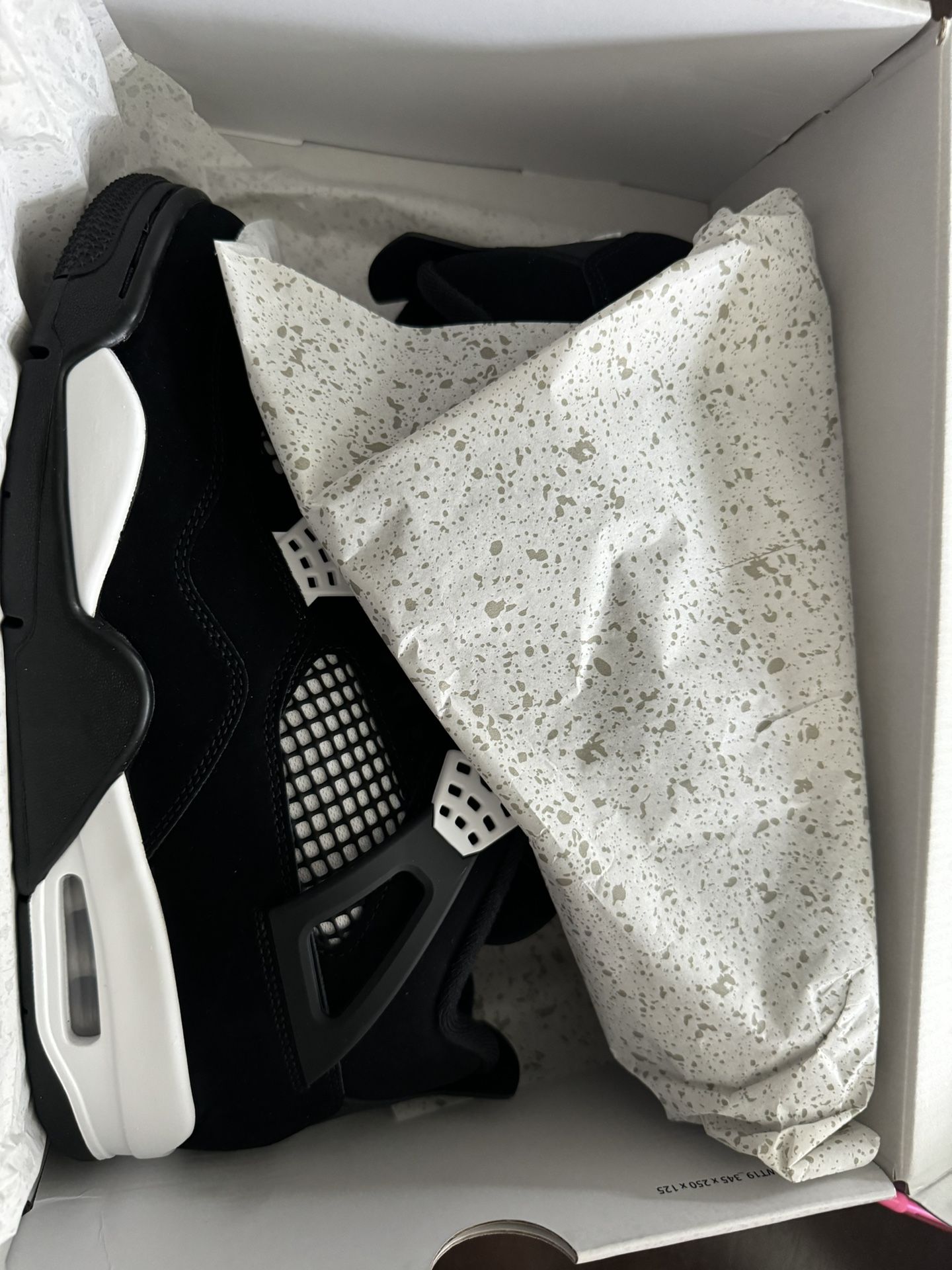Jordan 4s