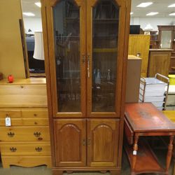 Broyhill Curio Cabinet