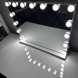 VANITY TABLE WITH LED MIRROR LIGHTS