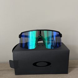 Oakley Prizm Sunglasses Blue, Green/black