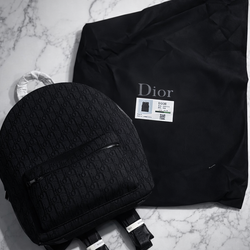 Dior Backpadk Oblique ( NOT $2800 READ DESCRIPTION)