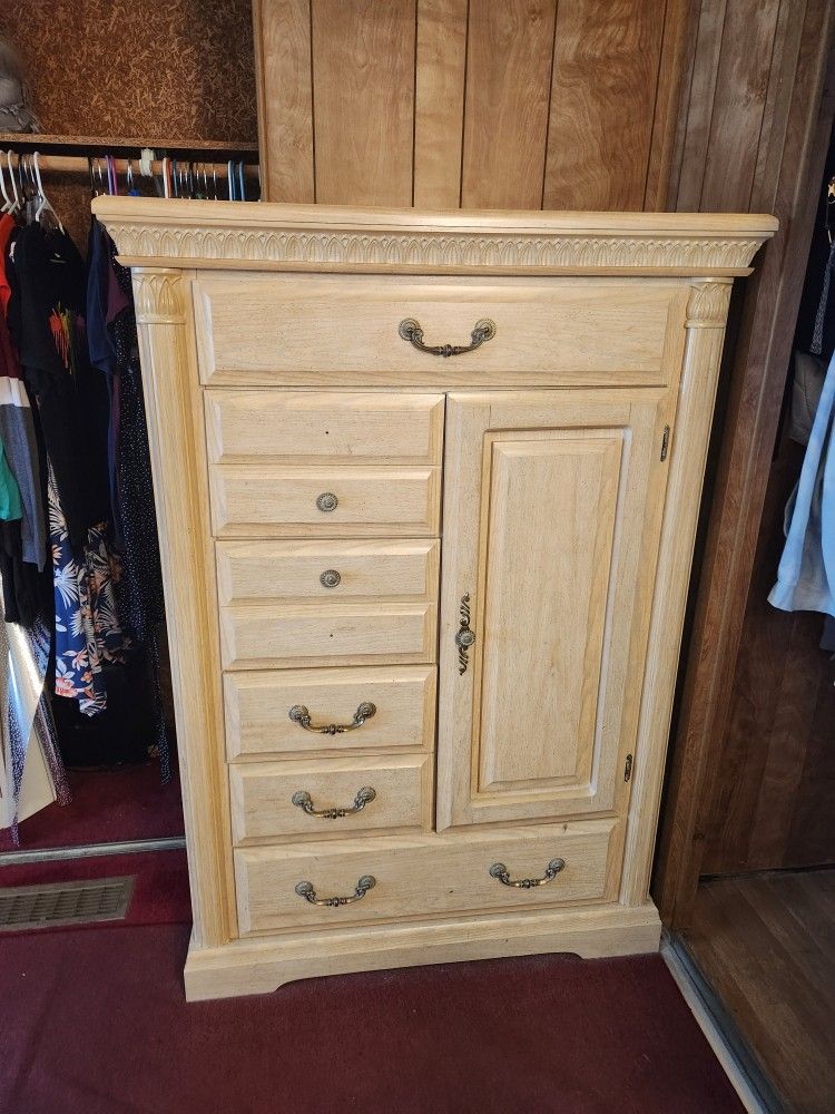 Wardrobe Dresser