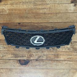10-15 LEXUS IS250C IS350C CONVERTIBLE F-SPORT FRONT GRILLE LOGO OEM PTR54-53100