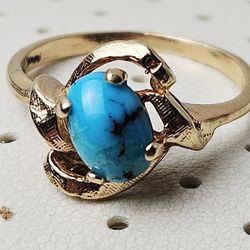 14k Gold Natural Cabochon Oval Tibet Turquoise Ring 5"   2gm