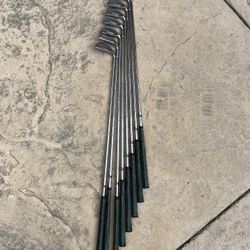 Tour Model Series 3 U Groove Iron set 8,7,6,5,4,3,s,p Wedges