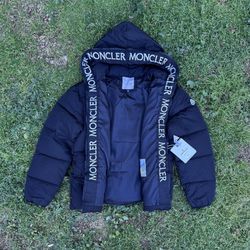 Moncler Montcla Puffer Designer Jacket