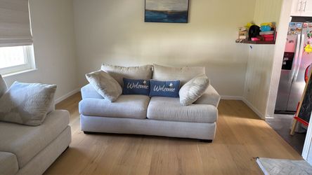 2 Pieces sofas beige