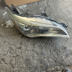 2017 Toyota Camry Headlight