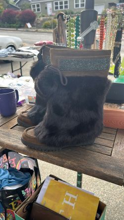 Coach Chinchilla Boots 7.5w