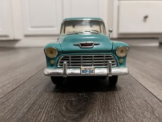 Diecast 1/18 Scale ERTL 1955 Chevy 3100 Stepside Pickup Truck American Muscle Missing passenger mirror