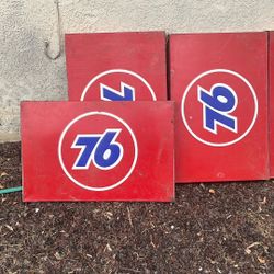 4 Vintage 76 Signs. 100.00 For All