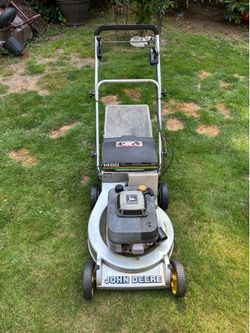 John Deere  Lawnmower Self-Propelled Kawasaki Engine