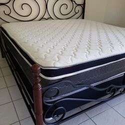 NEW KING PLUSH PILLOW TOP MATTRESS WITH BOX SPRING ♨️ Bed frame is not available
