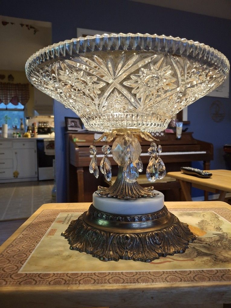 Super UNIQUE LOOKING VINTAGE ELEGANT CRYSTAL COMPOTE BOWL