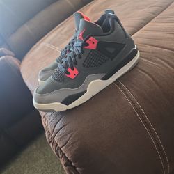 Jordan 4s Kids