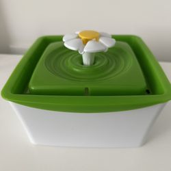 Cat Fountain, 50.7-oz with 6 filters