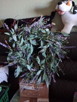 Lilac flower wreath