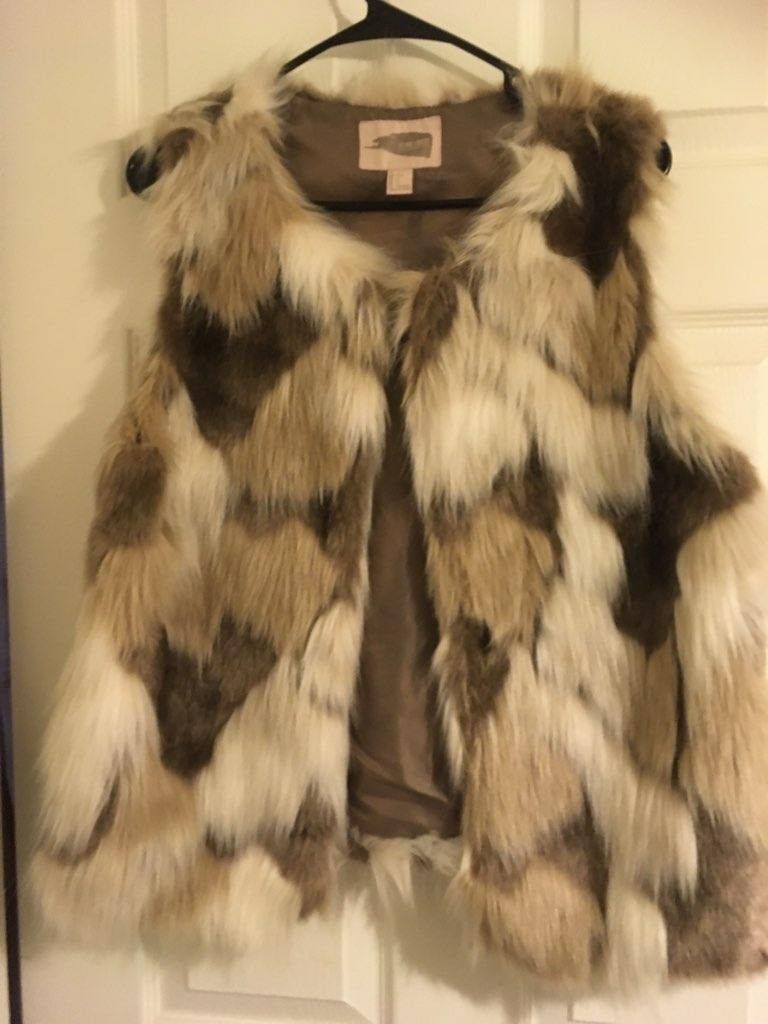 Women's fur sweater vest