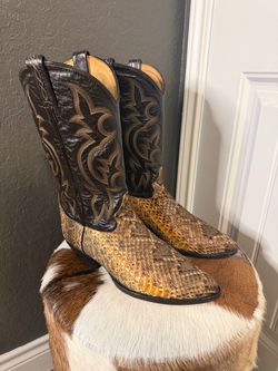 Tony Lama VTG Rattlesnake cowboy boots