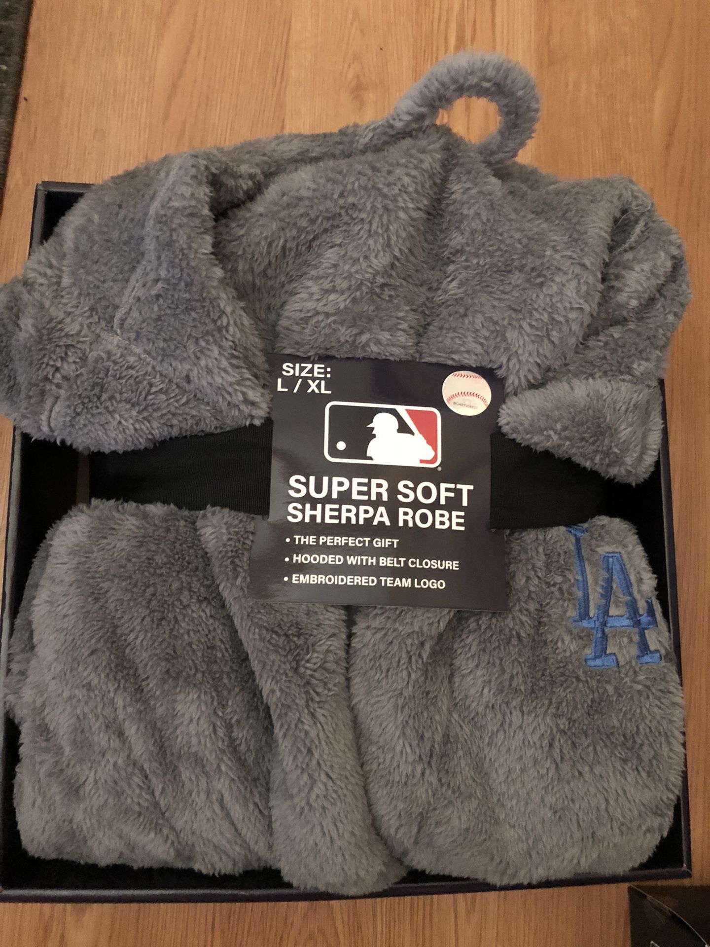 New Los Angeles Dodgers Gray Sherpa Robe L/XLarge