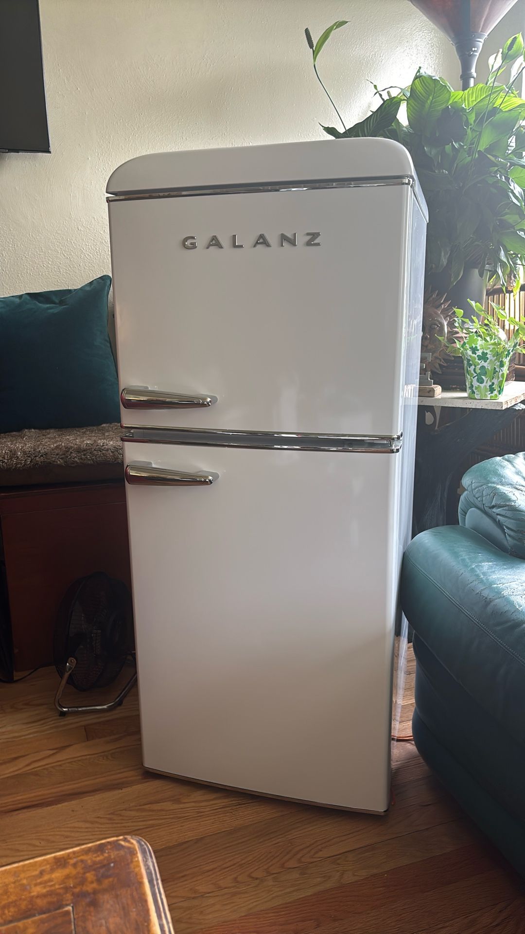 Galanz Retro Mini Fridge