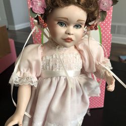 Beautiful Doll new In The Box : Ballerina