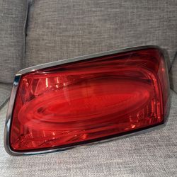 Bentley Continental Flying Spur 2014 Rear Passenger Taillight 