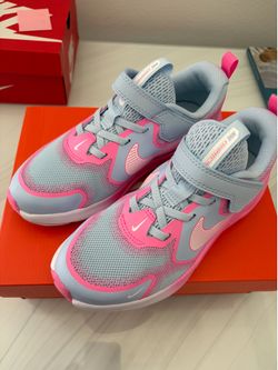 Nike Cosmic Runner Swoosh