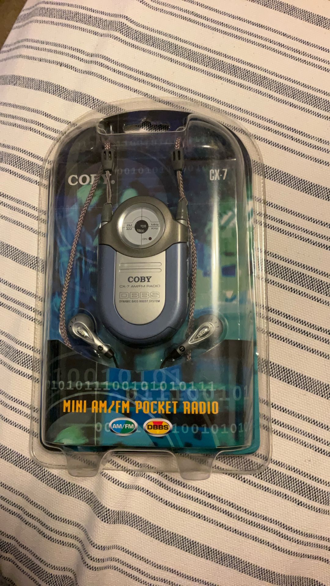 Coby CX-7 AM/FM RADIO DYNAMIC BASS BOOST SYSTEM 