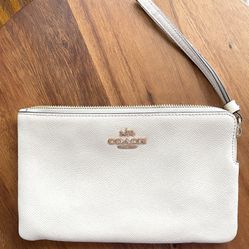 Coach Wristlet w/Gold Logo/Zipper - for Coins/Cards/Phone - Chalk White - EUC