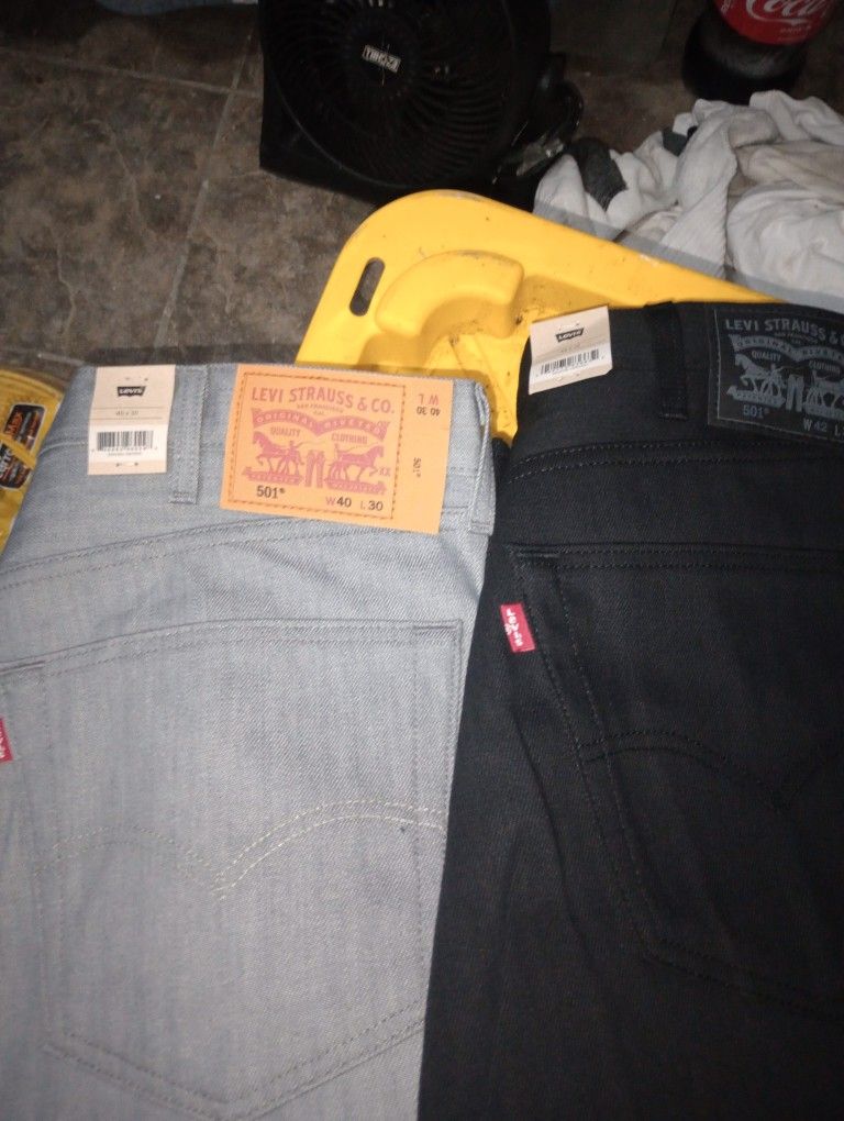 Levis Zised 42 By 32