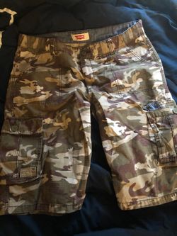 Levis cargo shorts