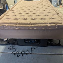 Self Inflating Air Mattress  Twin