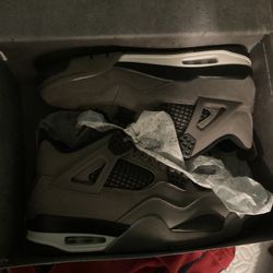Cave 4s Size 9 Worn 2x