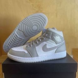 Nike Air Jordan 1 Mid Linen Light Bone White size 9 Brand New