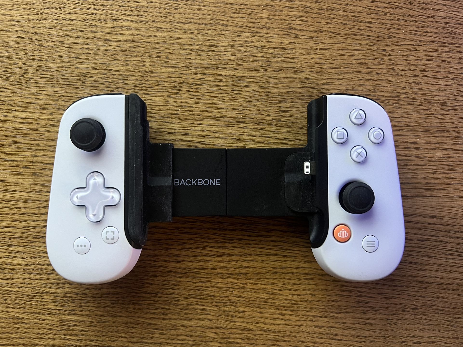 Backbone controller, PlayStation edition