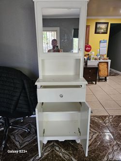 Mirror And Dresser