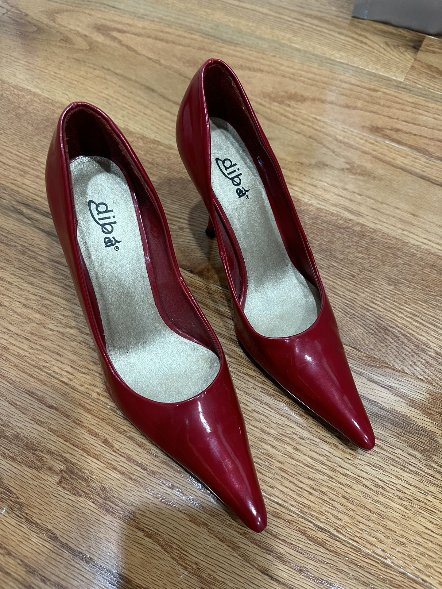 Diba Pointy Red High Heels Size6.5